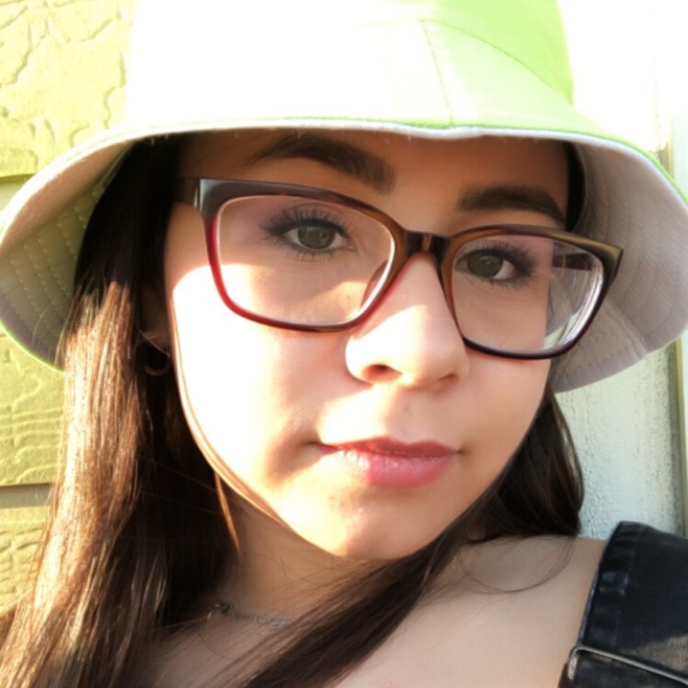 Meet your Posher, Andrea